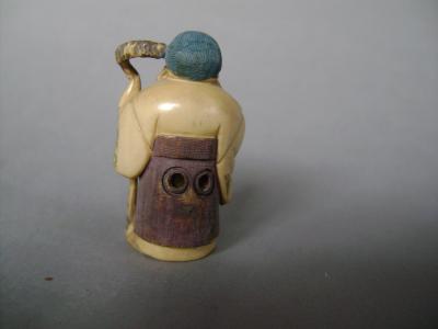 Japon - Netsuke en ivoire représentant un vieillard, début du XXème siècle 2