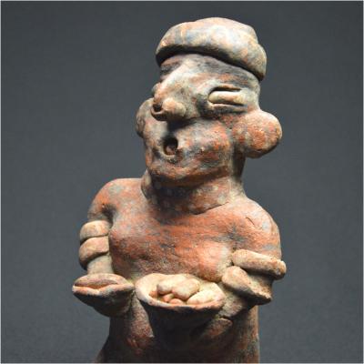 Mexique Occidental, Porteuse de coupes en céramique polychrome, Culture Nayarit, 100 av - 205 ap J.-C. 2