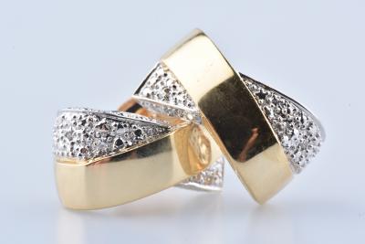BALMAIN - Paire de boucles d’oreilles croisées en or bicolore et diamants 2