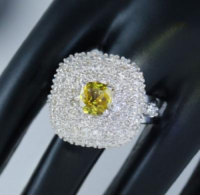 Bague de créateur avec alexandrite  et diamants 2