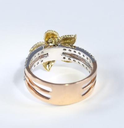 Bague de créateur en or jaune avec diamants 2