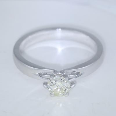 Bague diamant solitaire en or blanc 2