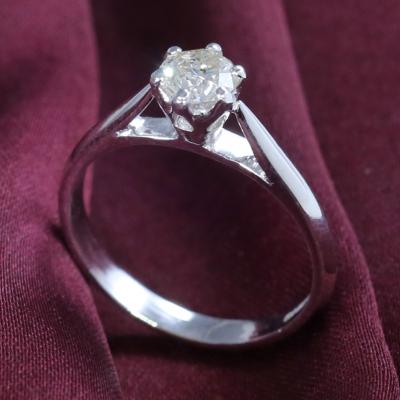 Bague solitaire or blanc et diamant 2