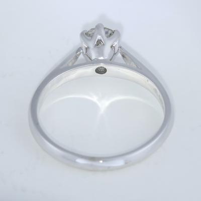 Bague solitaire or blanc et diamant 2