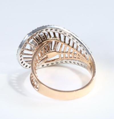 Bague en or jaune avec diamant de créateur 2