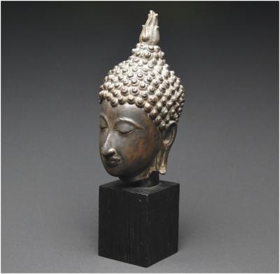 Ancien Royaume du Siam, XVIIème siècle, École de Sukhothaï, Tête de Bouddha en bronze 2