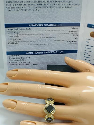 Bague trilogy en or jaune et diamants noirs 5.03ct 2