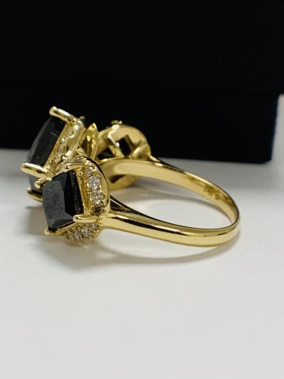 Bague trilogy en or jaune et diamants noirs 5.03ct 2