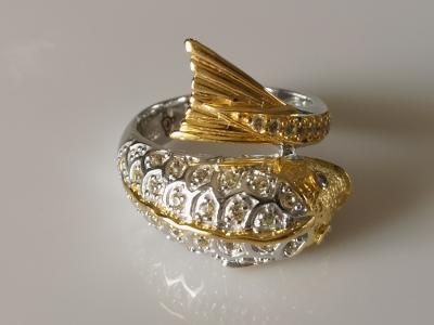Bague poisson en argent saphirs multicolores et de diamants 2