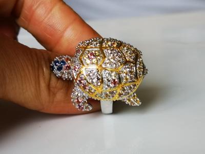 Bague tortue  en argent 925 / 1000 pavée de saphirs multicolores et  diamants 2