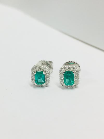 Boucles d’Oreilles Or Blanc 18 ct., Emeraudes et Diamants 0.76 ct. 2