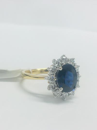 Bague 18 ct., Diamants en grappes et Saphir 1.18 ct. 2