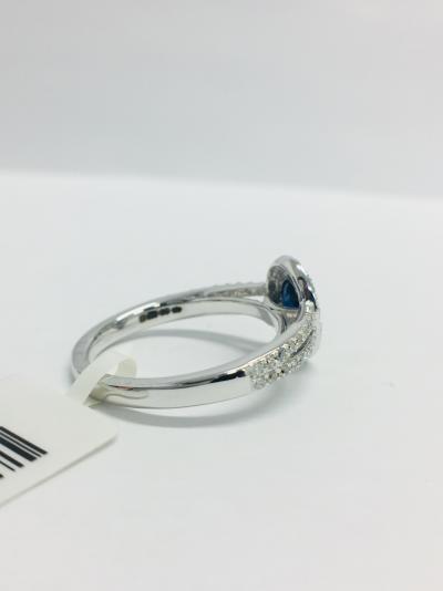 Bague Or Blanc 9 ct. Saphir 0.53 ct. Diamants 2