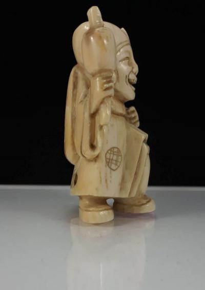 Netsuke - Ivoire - Certificat d'Authenticité  - Japon - Ere Meiji  (1868-1912) 2