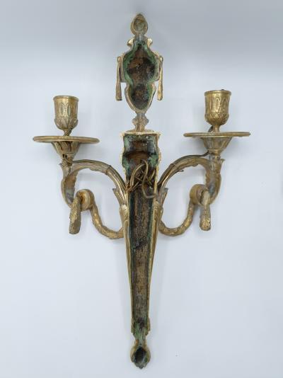 Paire d’appliques en bronze style Louis XVI - Seconde moitié du XIXe siècle 2