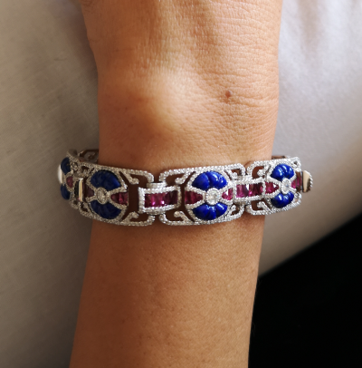 Bracelet de style art décor en or gris 18 carats  lapis lazuli , rubis calibrés et diamants - certificat 2