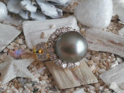 Bague en or 18 carats perle gris des mers du Sud 2