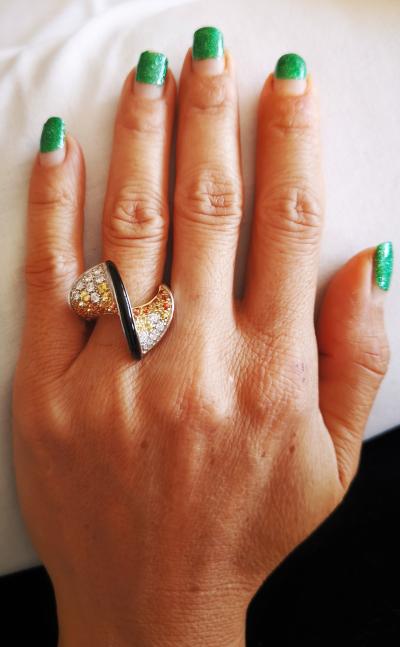 Bague originale  en or gris 18 carats  saphirs jaunes ou oranges et diamants onyx 2