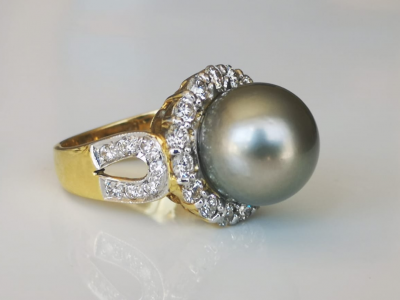 Bague en or 18 carats perle gris des mers du Sud 2