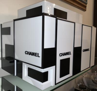 KIDULT - Chanel Bright Explosion, 2018 - Sculpture 2