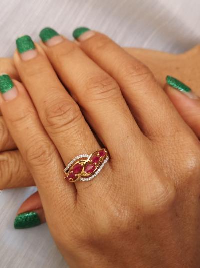 Bague en or jaune 18 carats  rubis et diamants 2