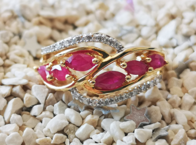 Bague en or jaune 18 carats  rubis et diamants 2