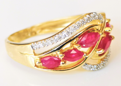 Bague en or jaune 18 carats  rubis et diamants 2