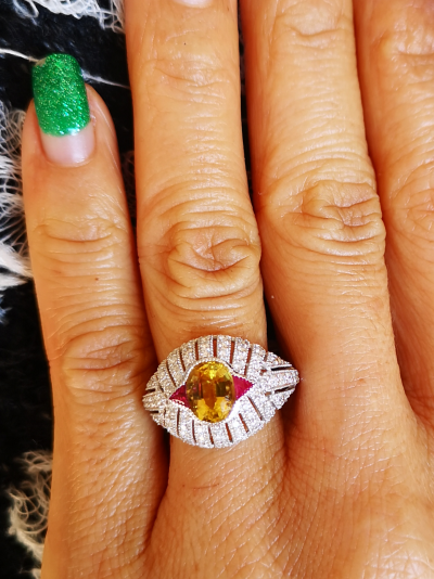 Bague en or blanc 18 carats  style art déco  béryl jaune 1.5 carats rubis et diamants  - certificat 2