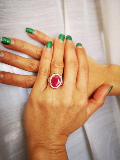 Bague marguerite  en or gris  18 carats rubis de 5.2 cts et diamants - certificat 2