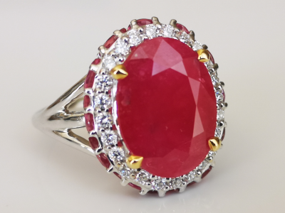 Bague marguerite  en or gris  18 carats rubis de 5.2 cts et diamants - certificat 2