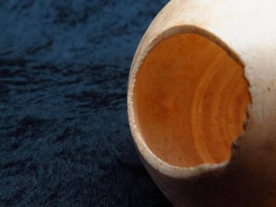 Égypte Antique - Amphoriskos en albâtre 2