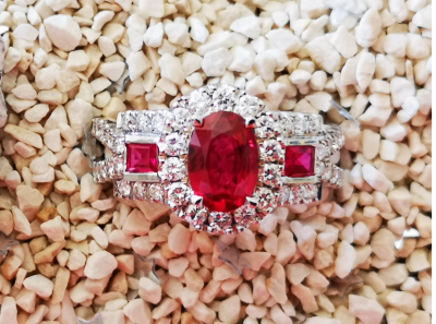 Bague en or gris de style art déco rubis et diamants - certificat 2