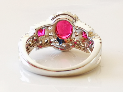 Bague en or gris de style art déco rubis et diamants - certificat 2