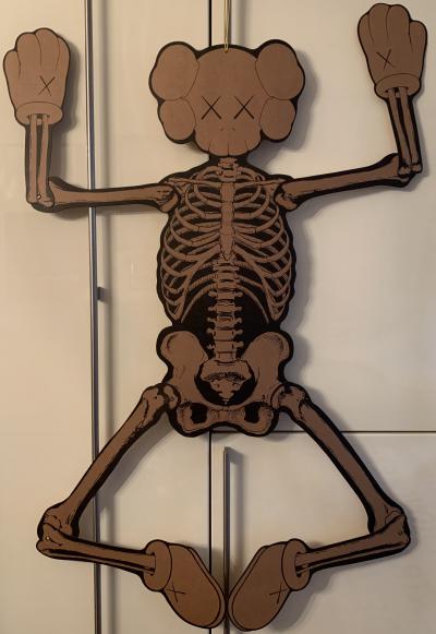 KAWS - Skeleton, 2017  - Sérigraphie sur carton 2