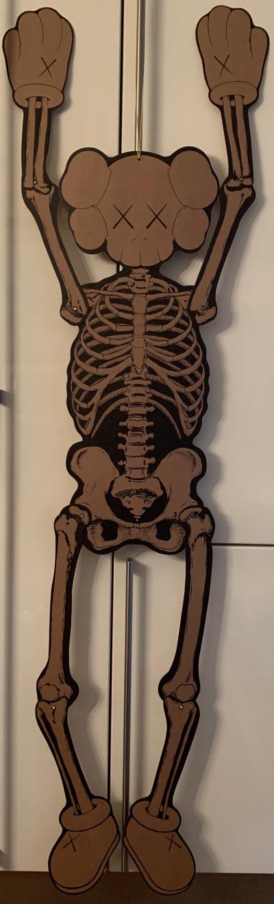 KAWS - Skeleton, 2017  - Sérigraphie sur carton 2