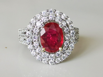 Bague en or 18 carats superbe rubis de 1.94 cts et diamants - certificat 2
