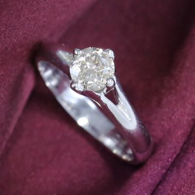White gold Solitaire Diamond Ring 2