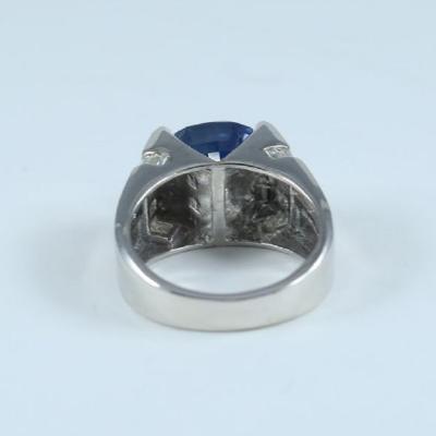 White and Yellow Gold Blue Sapphire & Diamond Ring 2