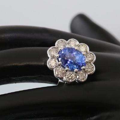 Bague en or blanc avec saphir et diamants 2