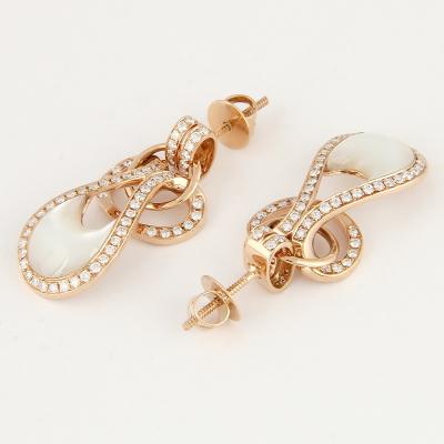 Boucles d’Oreilles, Or Rose, Diamants et Nacre 2