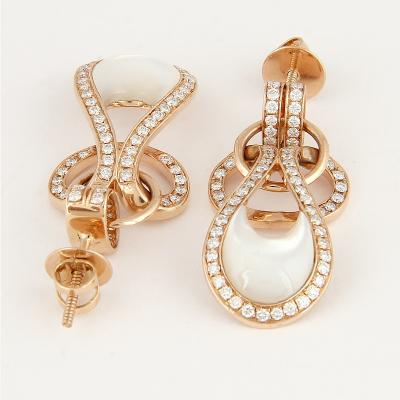 Boucles d’Oreilles, Or Rose, Diamants et Nacre 2