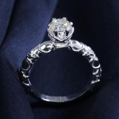 Bague, Or Blanc et Diamant Solitaire 2