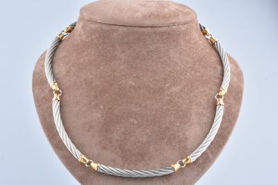 Collier mailles torsadés en acier gris et en or jaune 2
