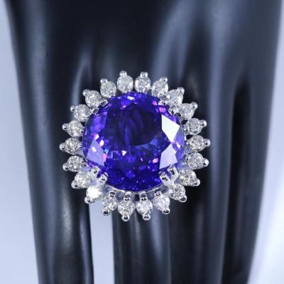 Bague en or blanc avec tanzanite (certifiée GIA) et diamants 2