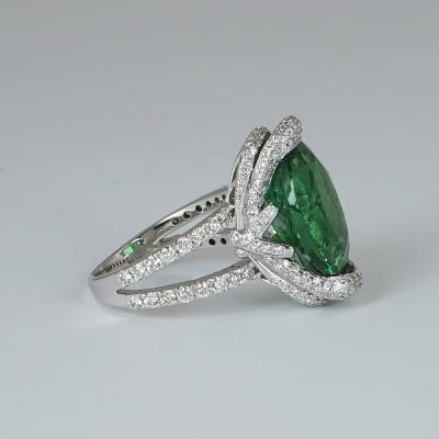 Bague en or blanc avec tsavorite grenat et diamants 2