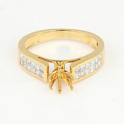 Bague en or jaune avec diamants latéraux (pierre centrale non monté) 2