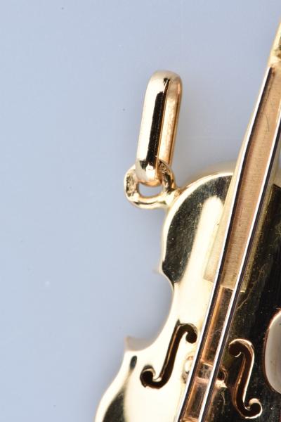 Pendentif violon en or jaune 2