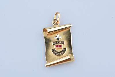 Pendentif parchemin d’amour en or jaune 2
