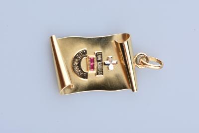 Pendentif parchemin d’amour en or jaune 2