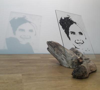 Maureen CADET - S102, 2020 - Dessin sur verre 2